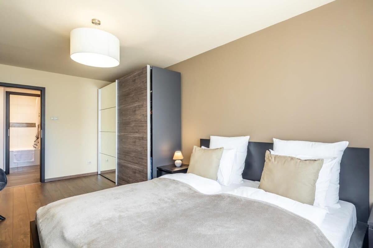 Cozy Quiet Apartment With A Balcony Budapest Ngoại thất bức ảnh