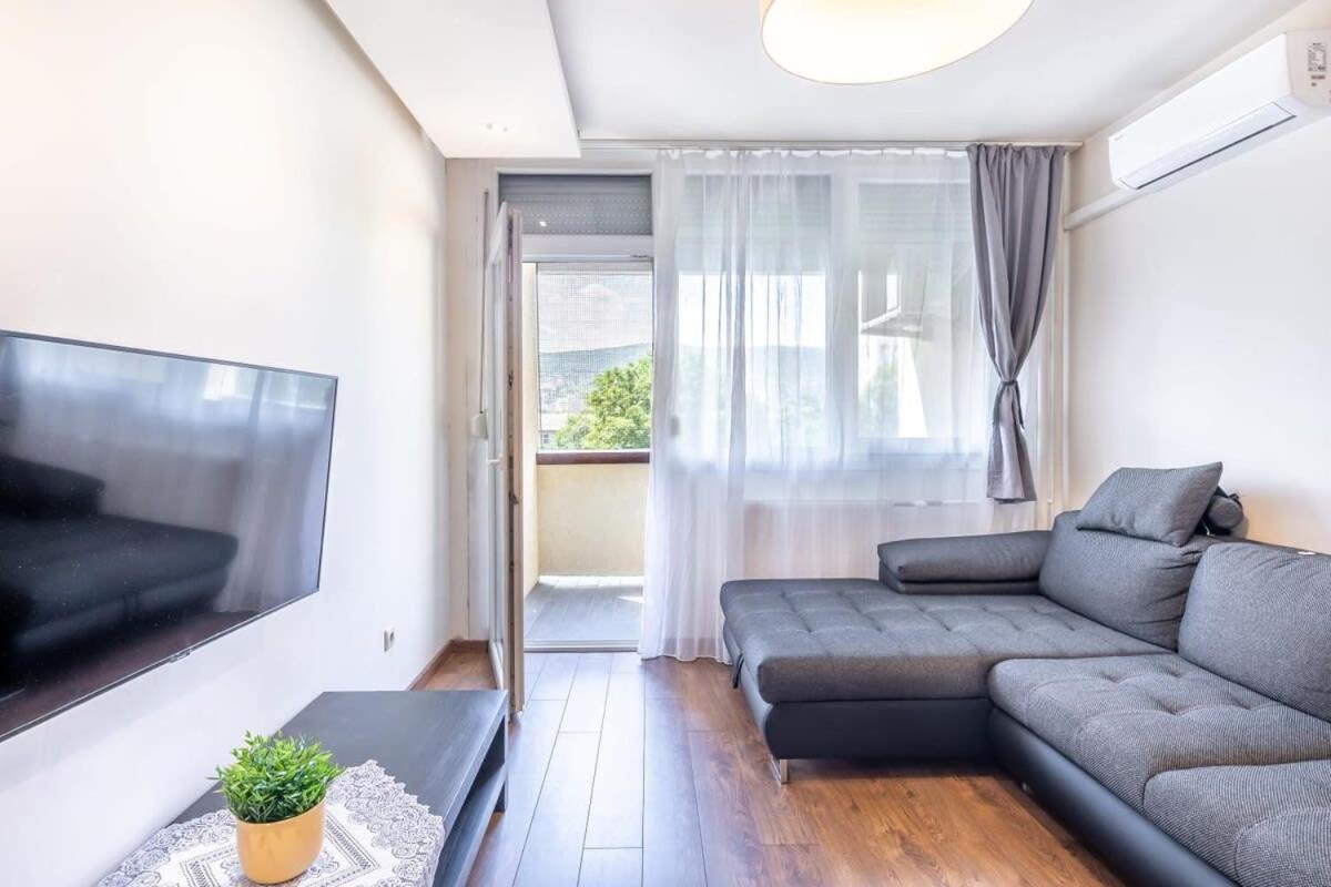 Cozy Quiet Apartment With A Balcony Budapest Ngoại thất bức ảnh