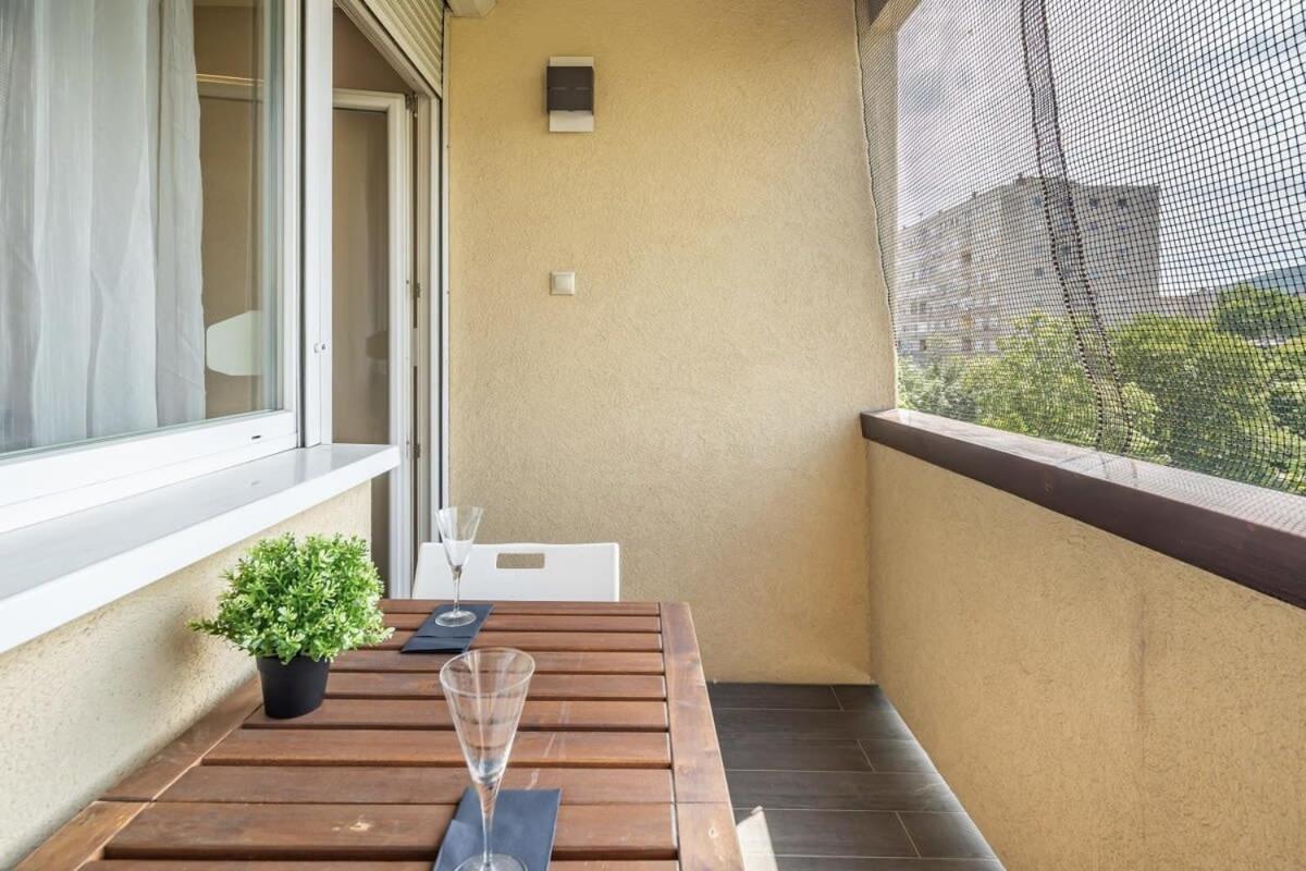 Cozy Quiet Apartment With A Balcony Budapest Ngoại thất bức ảnh